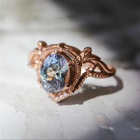 Vintage Rose Gold Oval Diamond Art Deco Ring - Picture 4 of 11